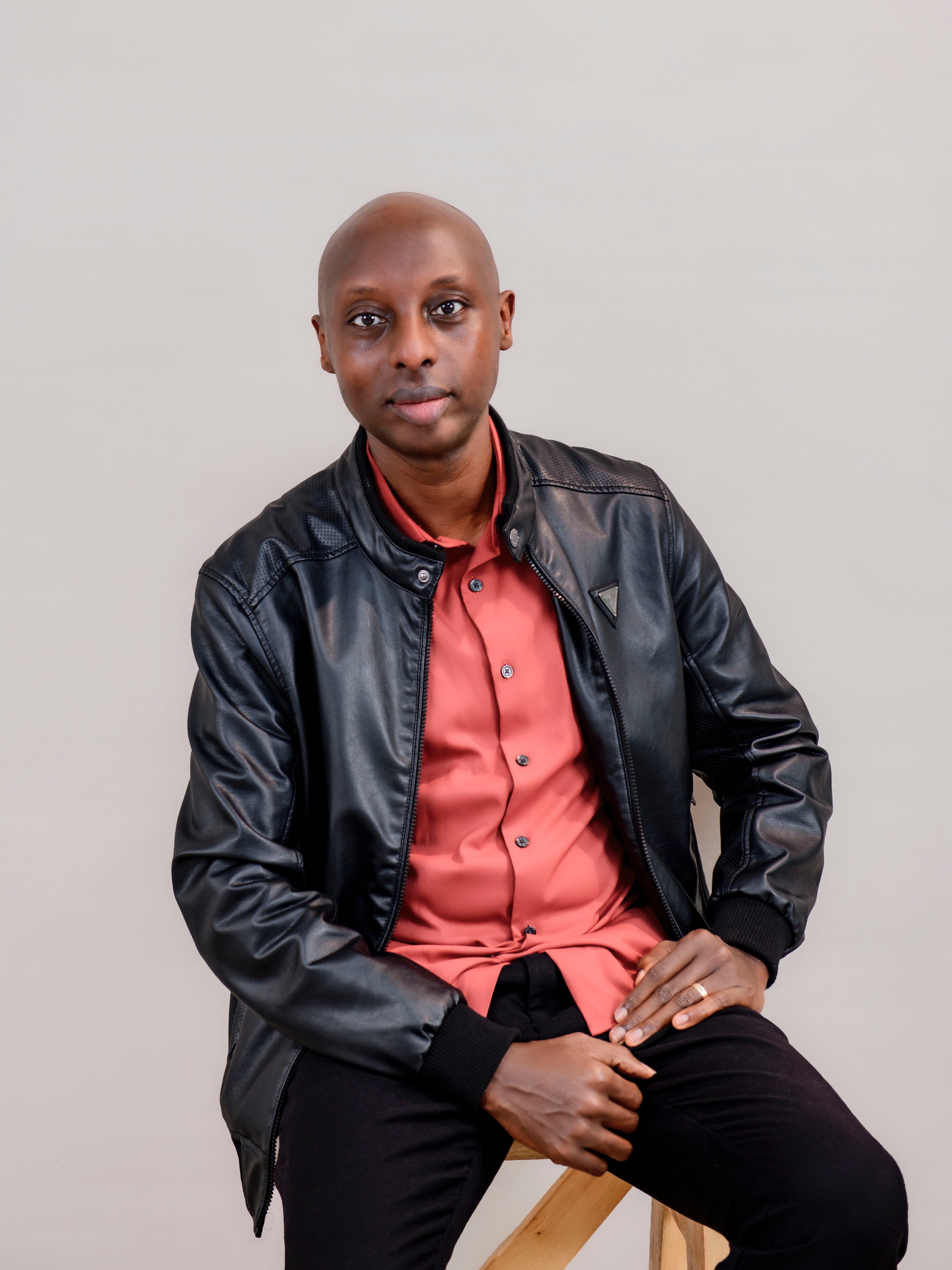 Ntegereza igihe gikwiye - Aime Uwimana ku bamusaba gukora igitaramo cye bwite i Kigali