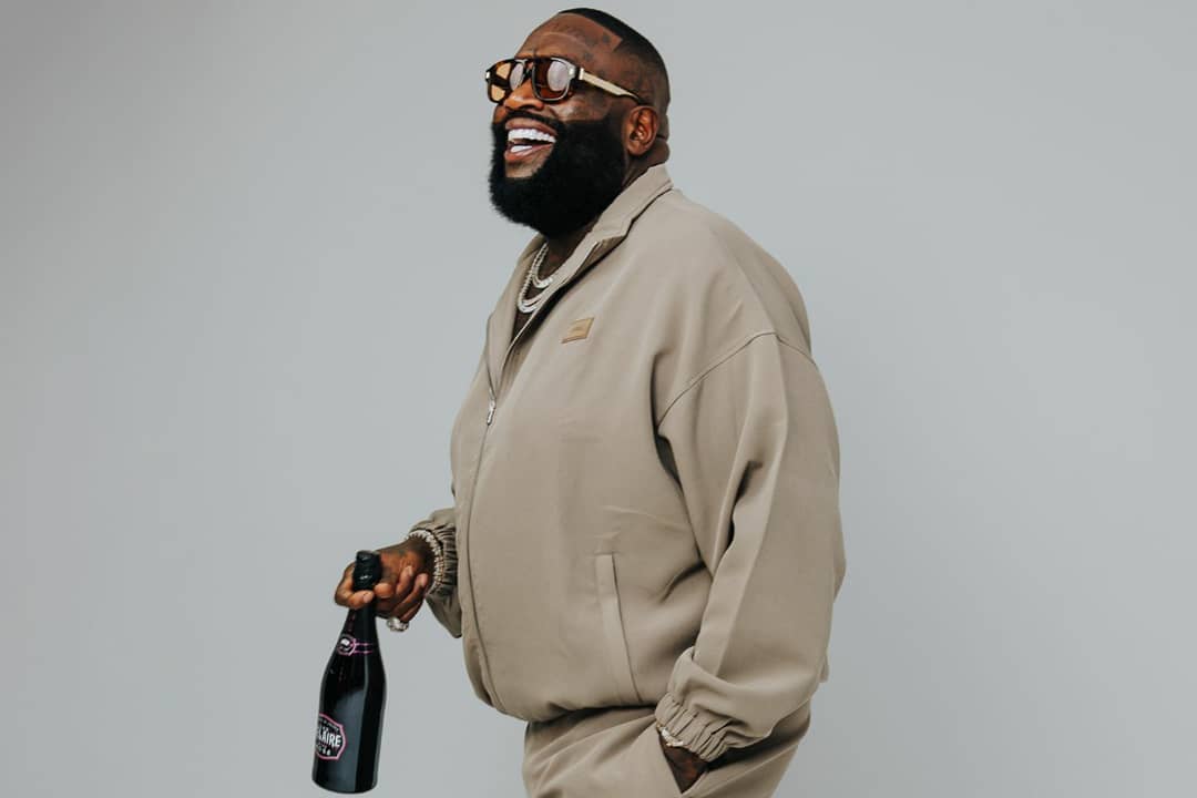 Rick Ross yatawe muri yombi akurikiranyweho ibyaha byo gukubita no kuniga