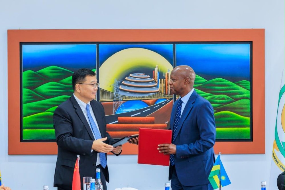 U Rwanda n’u Bushinwa byagiranye amasezerano agamije kongera umutekano w’indege